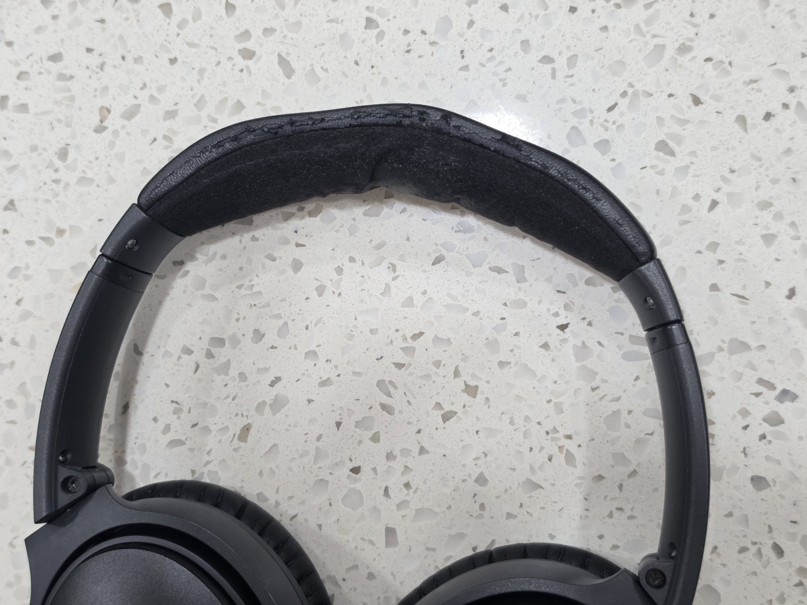 Bose QuietComfort 35 Wireless Noise-Cancelling Headphones – Black