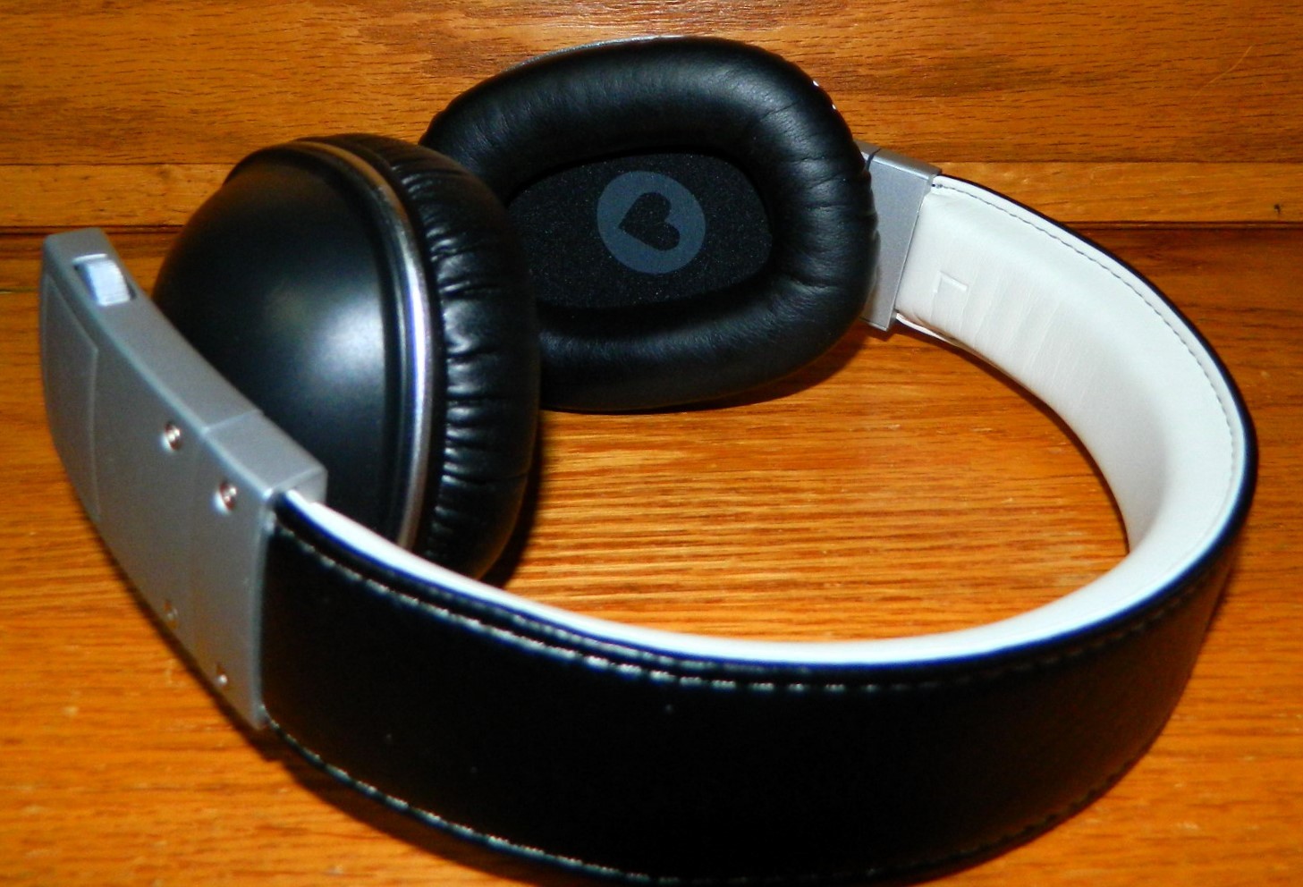 Polk Audio Buckle Over-Ear Wired Headphones w/ 3.5mm Stereo Audio Cord Works