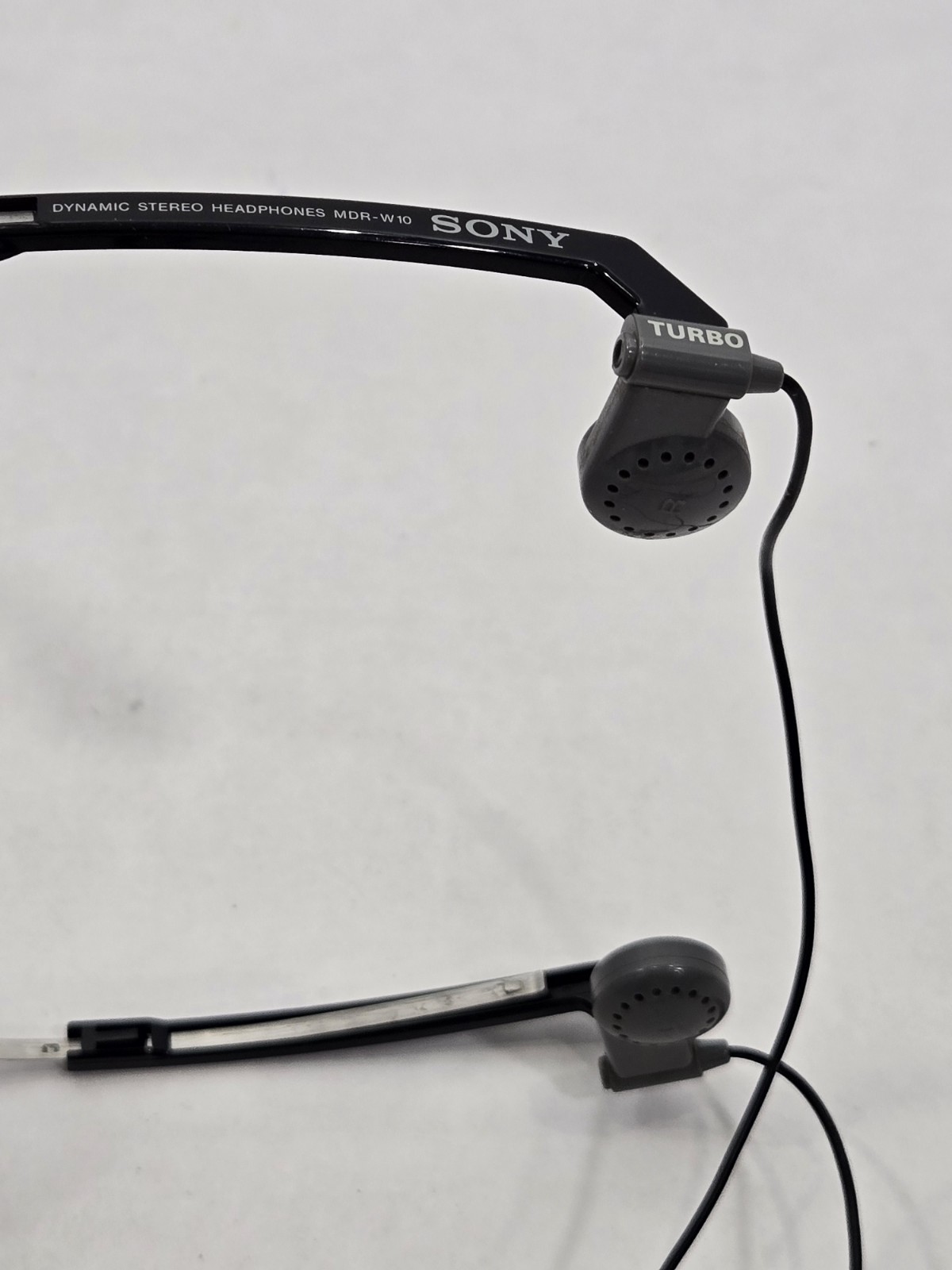 Vintage Sony Walkman Sports MDR-W10 Dynamic Stereo Headphones Turbo, Black