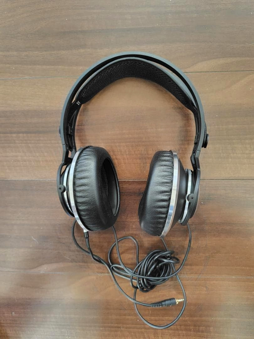 AKG K872 Closed-Back Reference Studio Headphones 36 Ohm Black