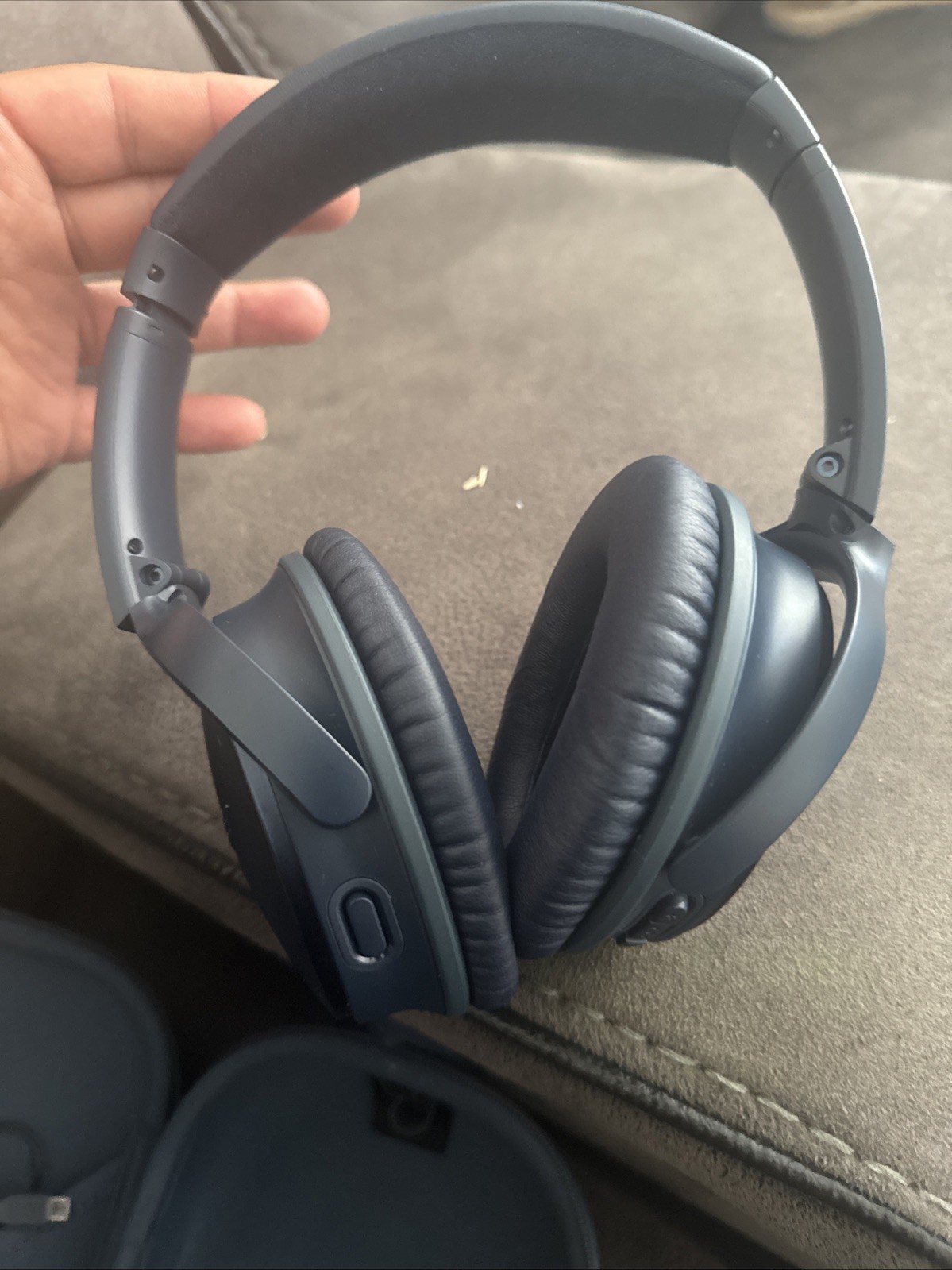 MINT Bose QC35 Midnight Blue Limited Edition Headphones Case 3.5mm USB Cables