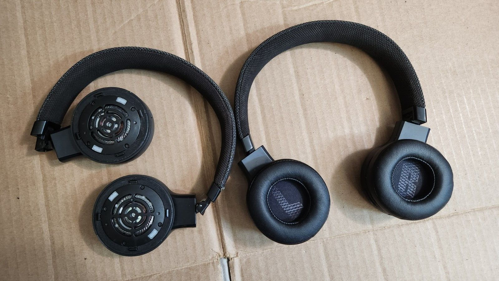 *Parts* 8 x JBL – LIVE 500BT, 400BT, 650BTNC and 750NC Wireless Headphones