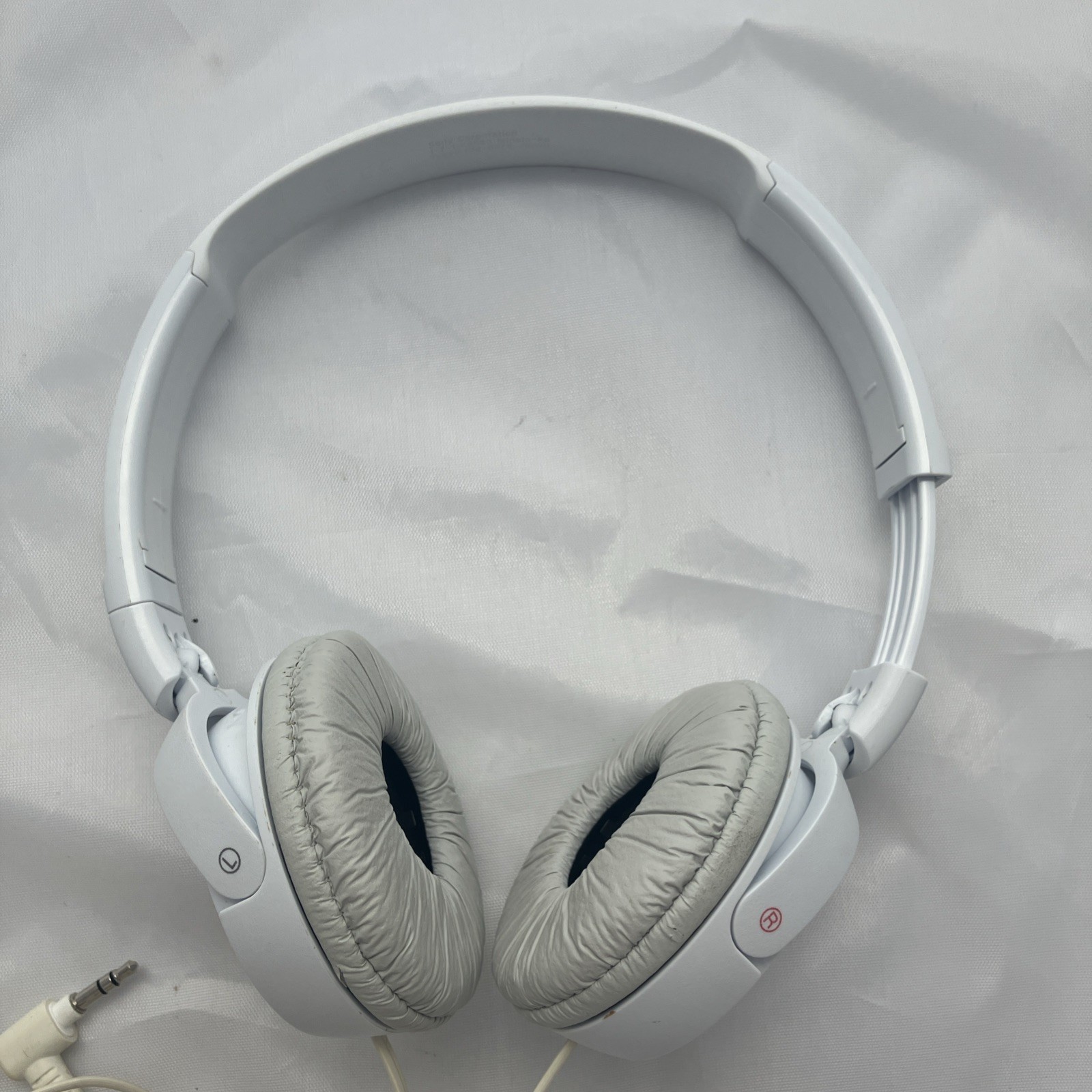 Sony MDR-ZX110AP White Wired Headphones with Built-In Microphone