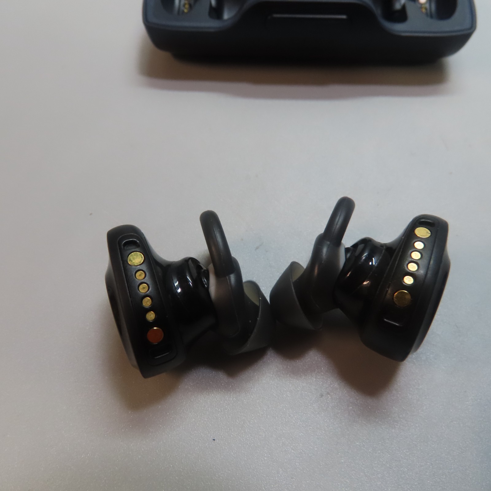 Bose SoundSport Free In-Ear Wireless Bluetooth Headphones Black