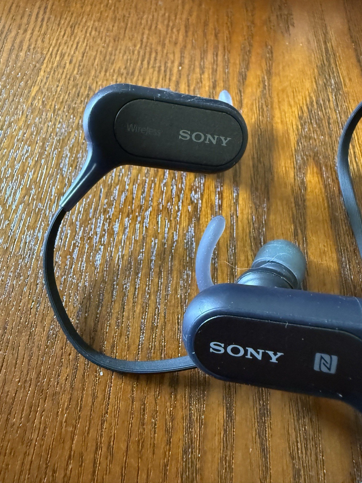 Sony Extra Bass Stereo Earbuds, In-Ear, Wireless, Black, MDR-XB50BS / Excellent