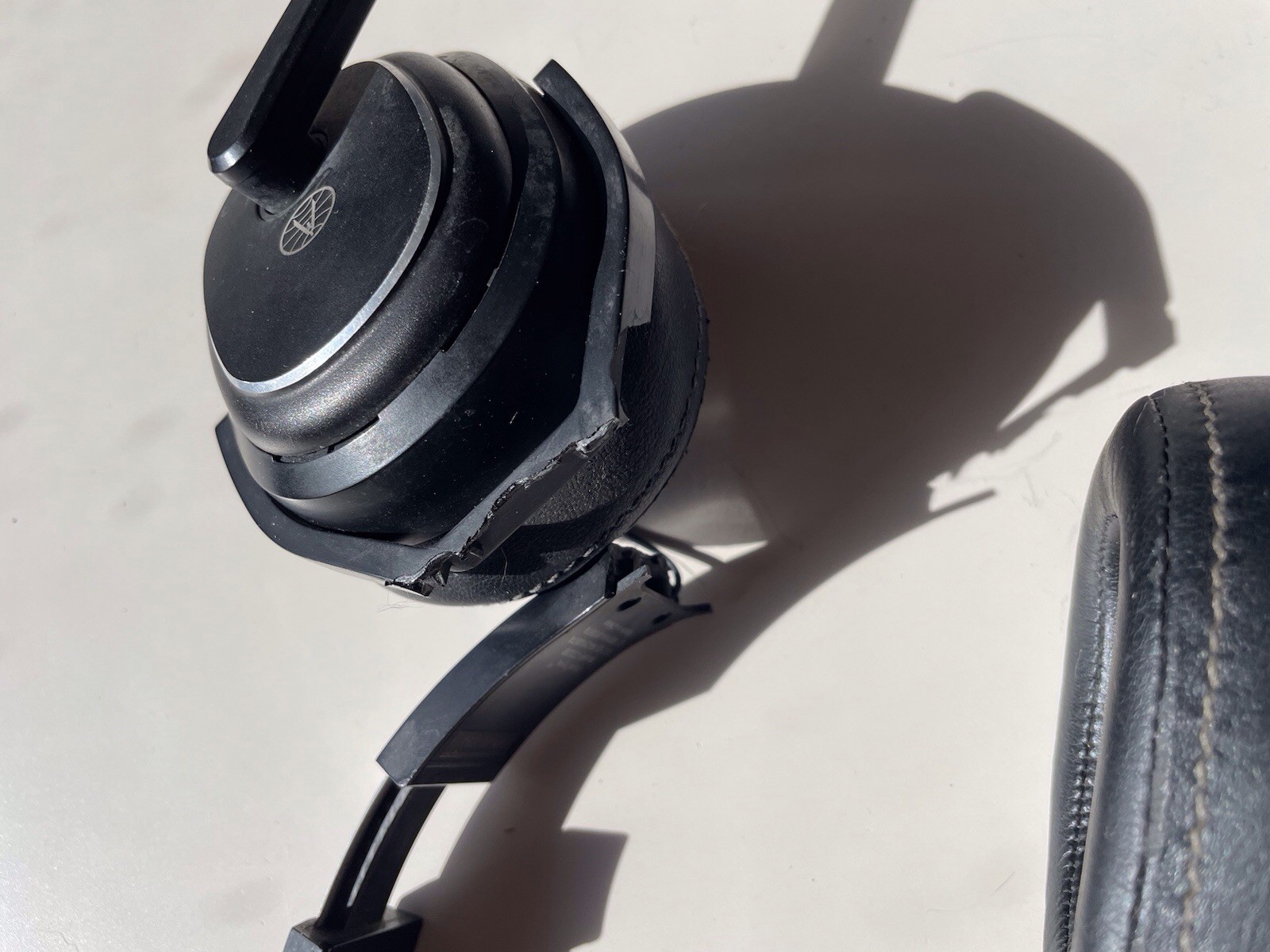 Rand McNally ClearDryve CD220 Wireless NC Headphones-Damage, WORKS FINE-SEE PICS