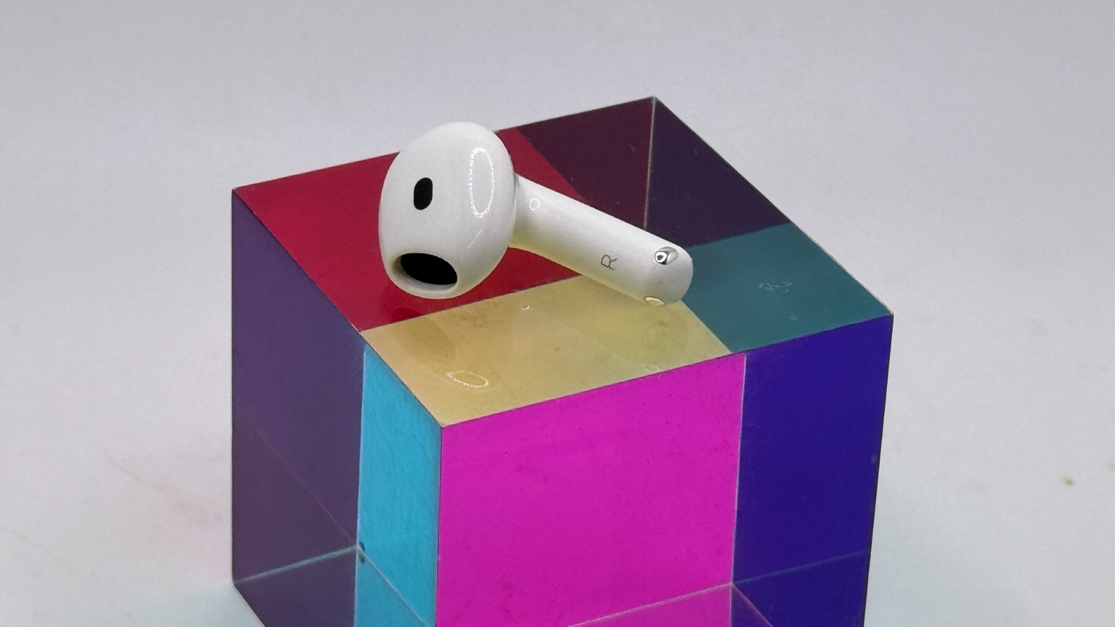 Authentic Apple AirPods 4 Replacement: Right Side AirPods A3050 (Without ANC)
