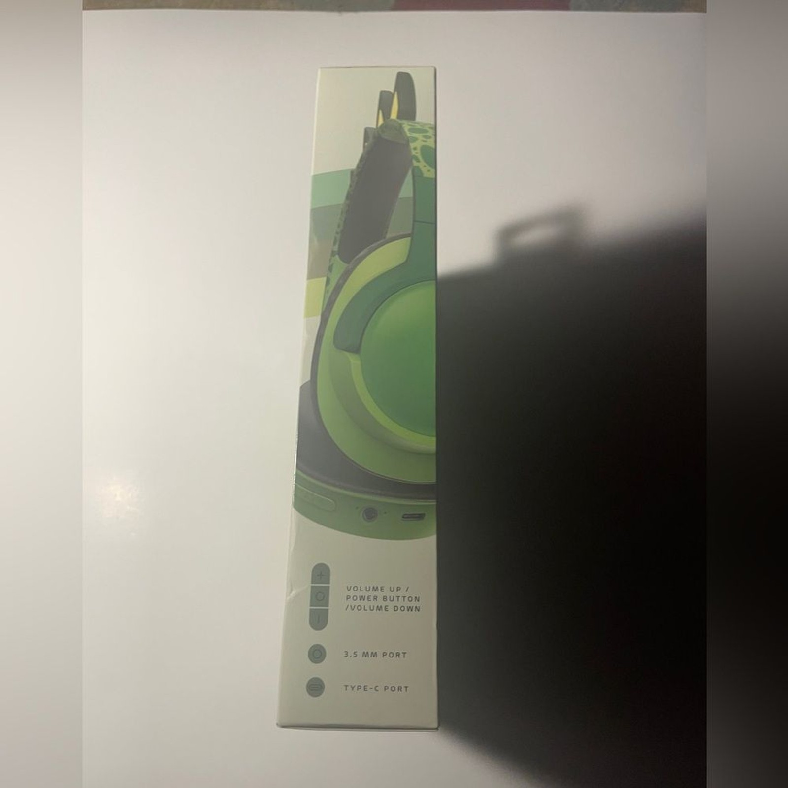 Green Dinosaur Wireless Headphones Bluetooth LED Light Up 3.5 MM Jack USB C NWT