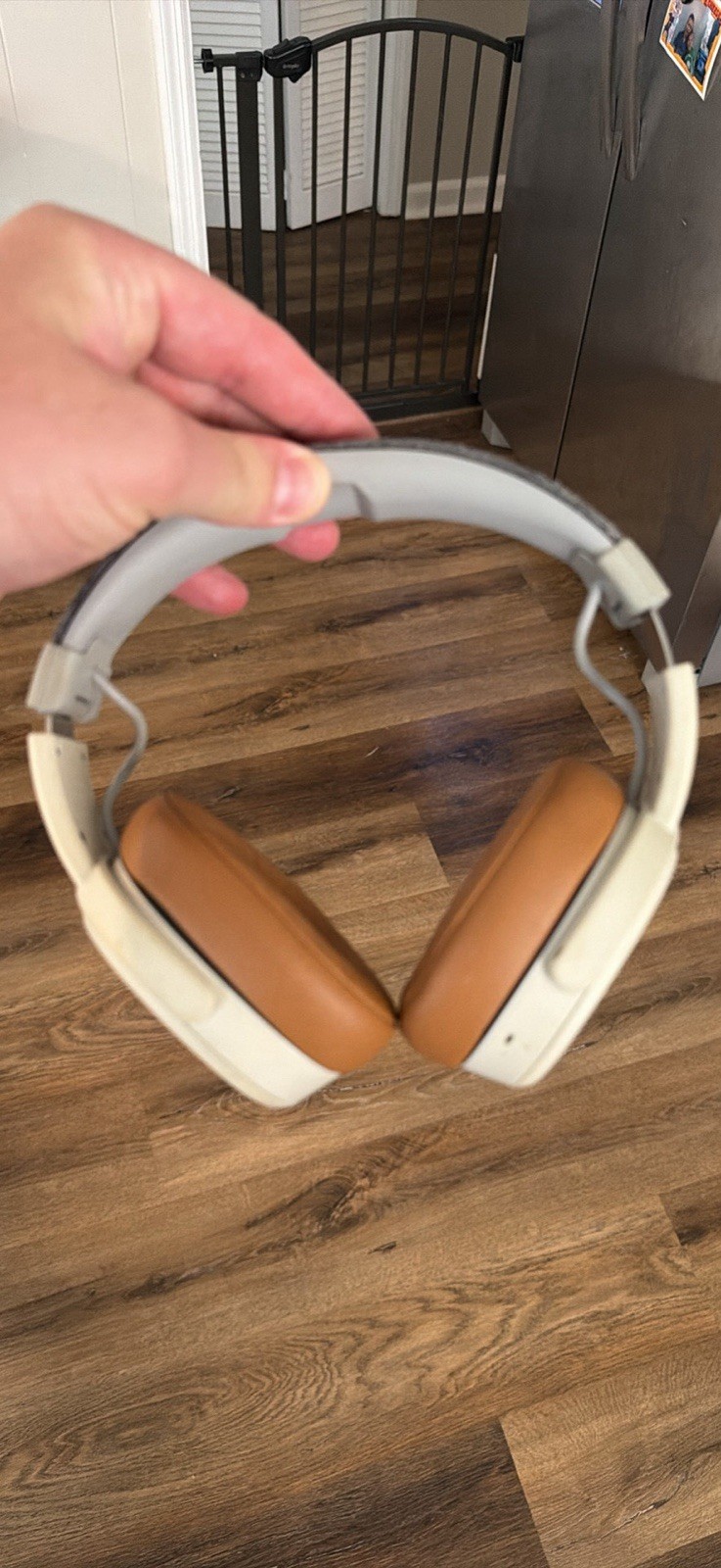 Skullcandy Crusher Evo Wireless Bluetooth Headphones – Tan/White