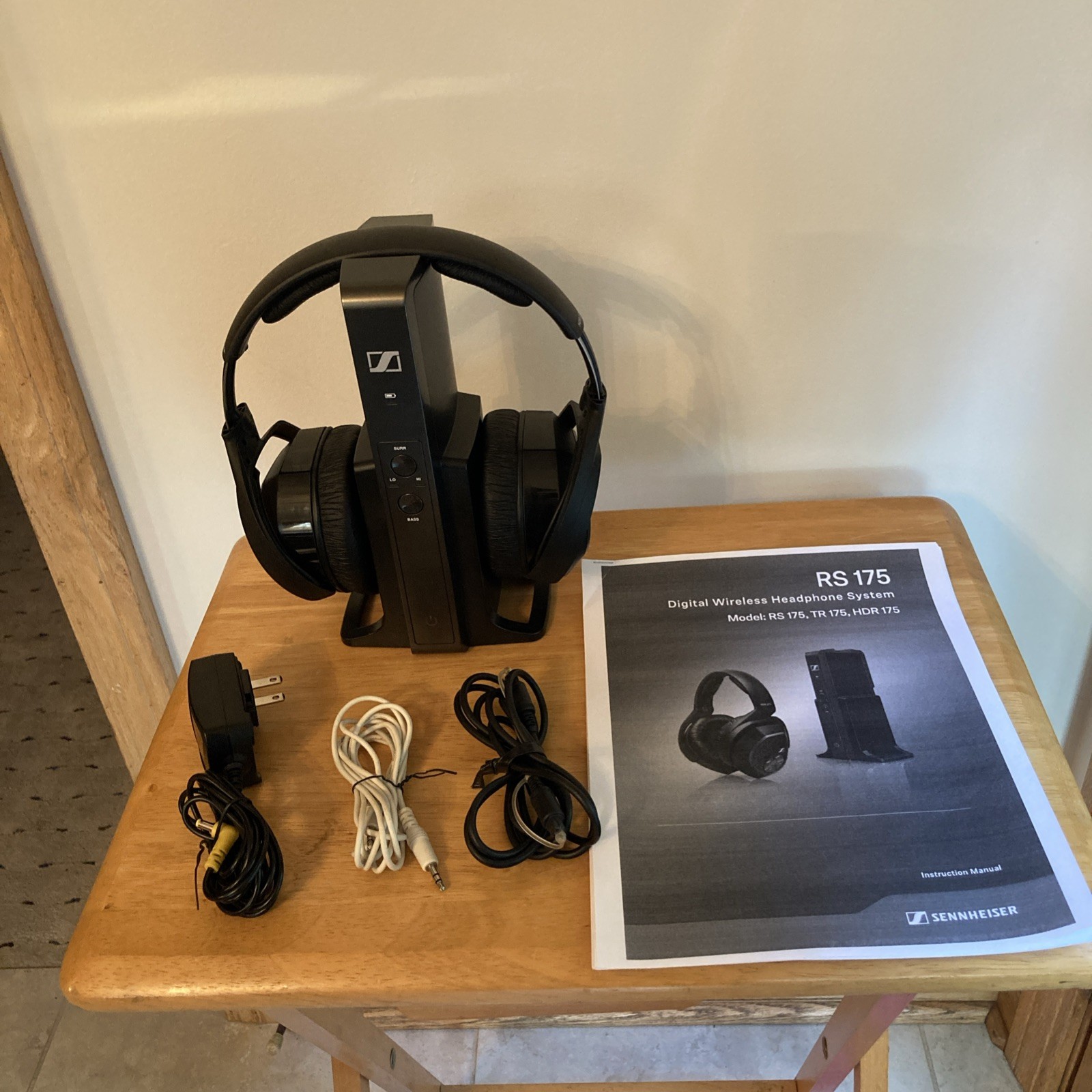 Sennheiser RS 175 RF Wireless TV Headphones Charging Dock Cables Manual