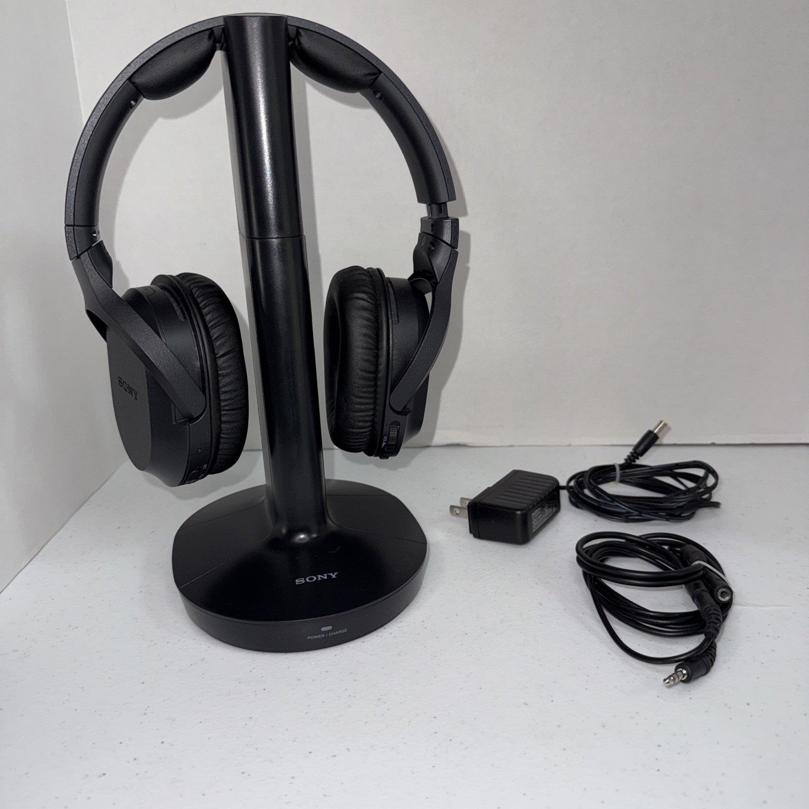 Sony WH-RF400R Wireless RF Headphones TMR-RF400 Transmitter Stand Black Charger