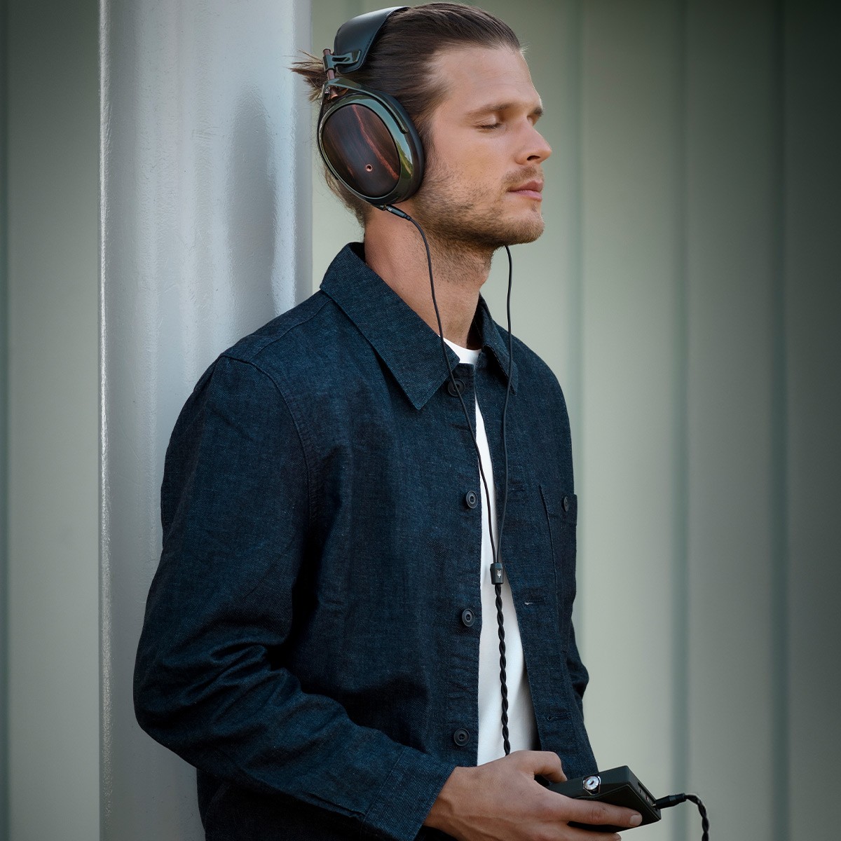 Meze Audio Strada Dynamic Closed Back Circumaural Headphones (Green Copper)