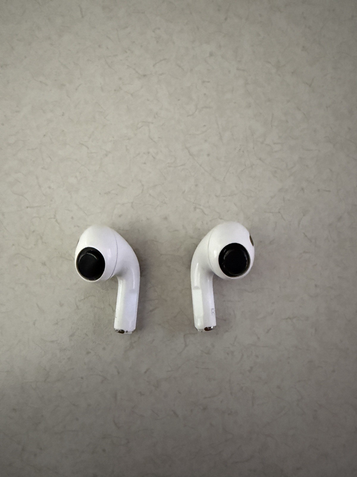 Apple AirPods Pro Bluetooth Wireless Earbuds White A2618