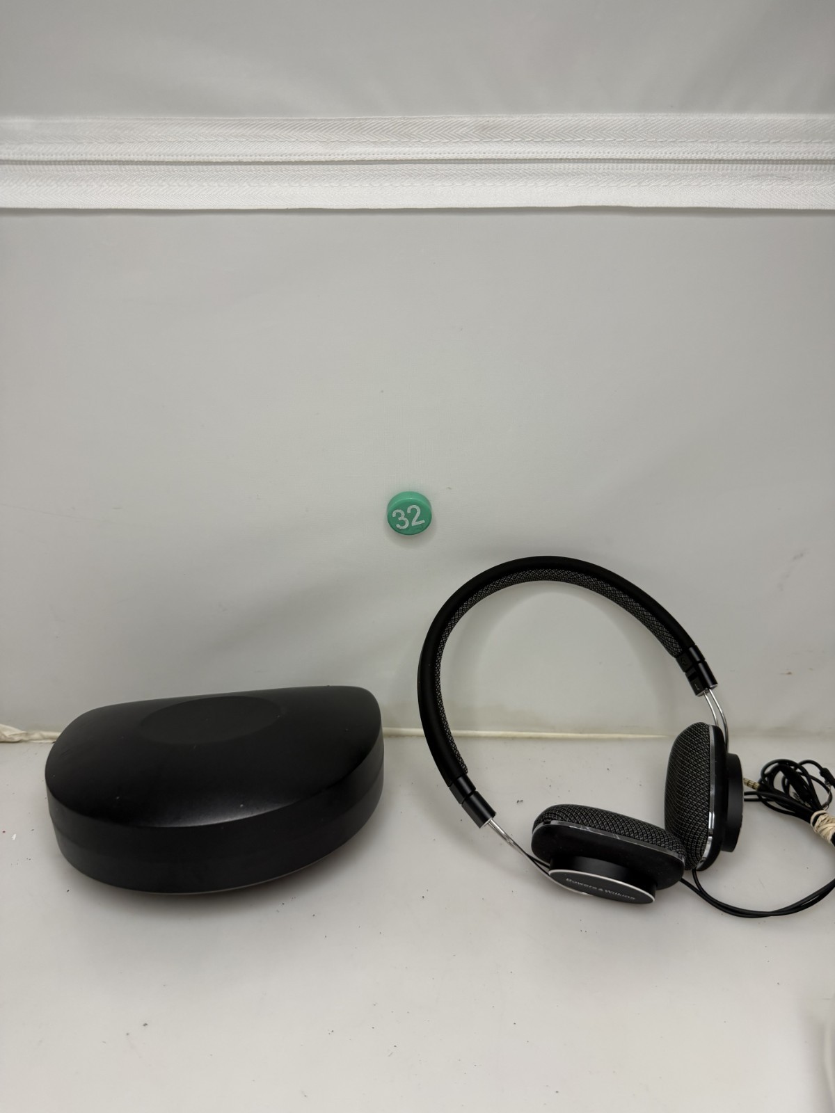Bowers & Wilkins P5 Wired On-Ear Headphones Black w/ Case Tested Working