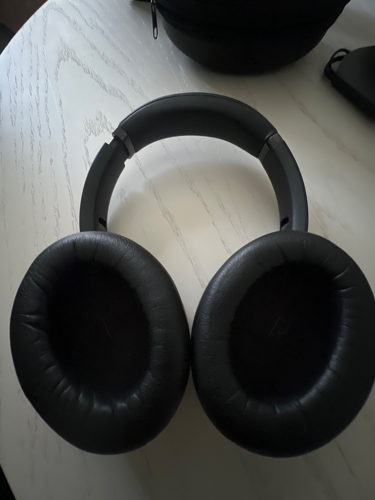 JBL Tour One M2, Wireless over-ear Noise Cancelling headphones