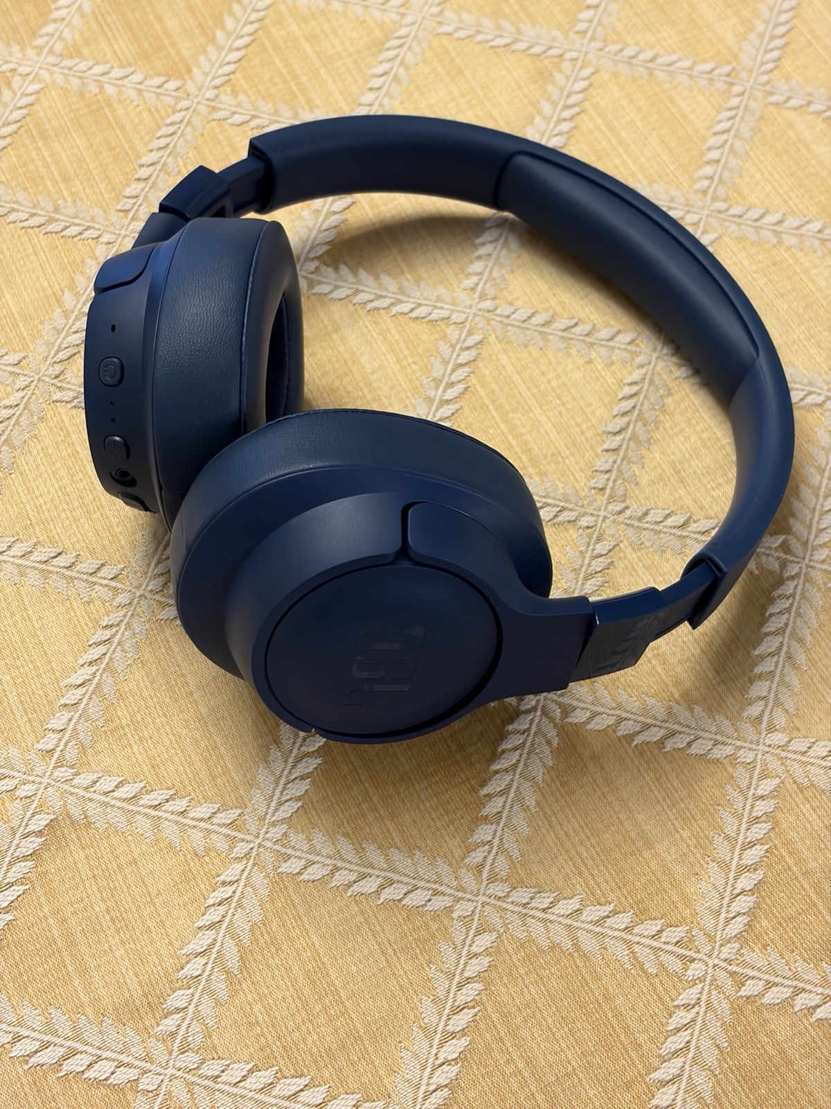 JBL Tune760NC Over-Ear Headband Headphones Bluetooth & 3.5mm Jack Blue