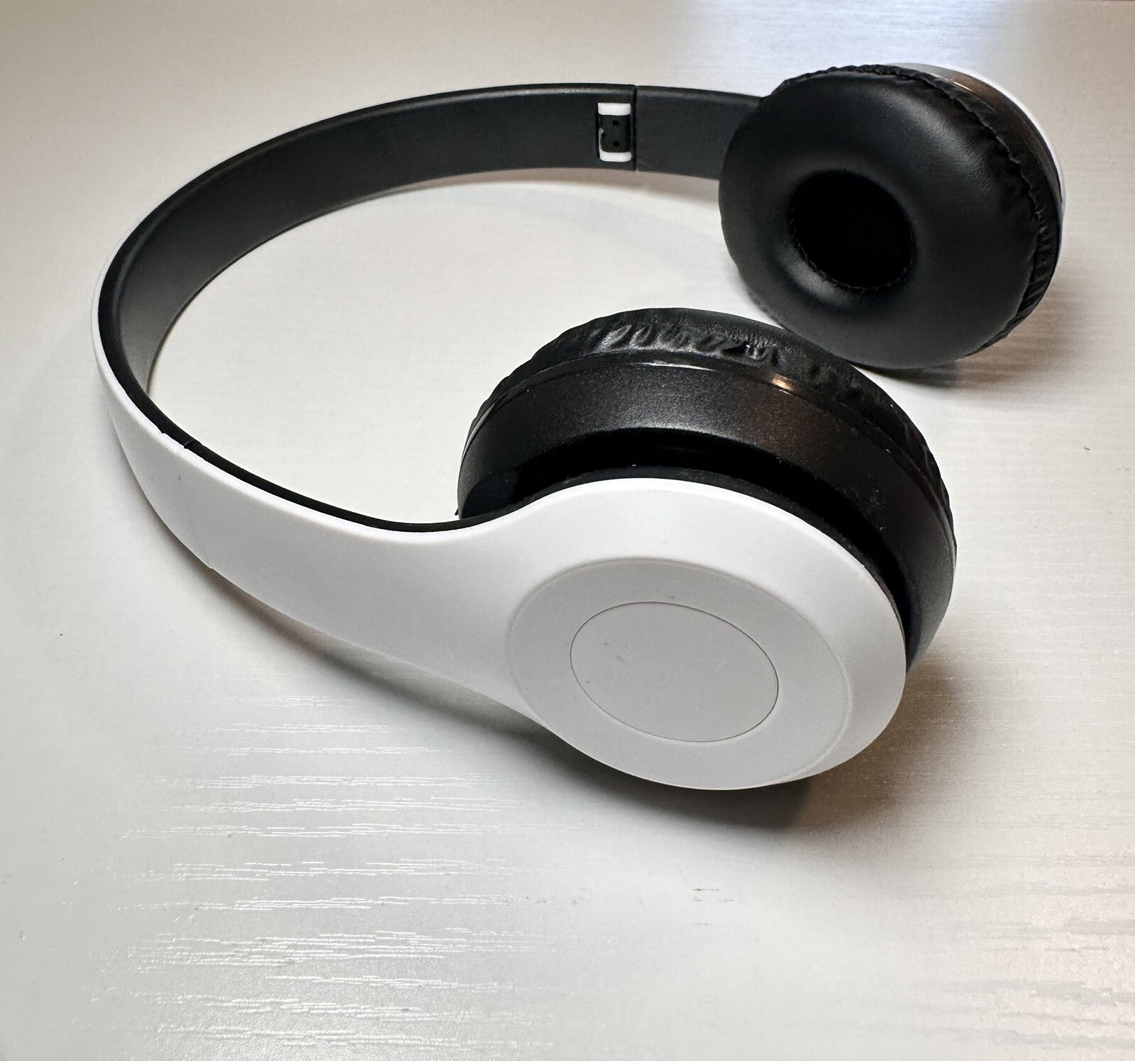Stereo P47 Bluetooth 5.0 Wireless Headset Foldable Sport Gaming Headphones White