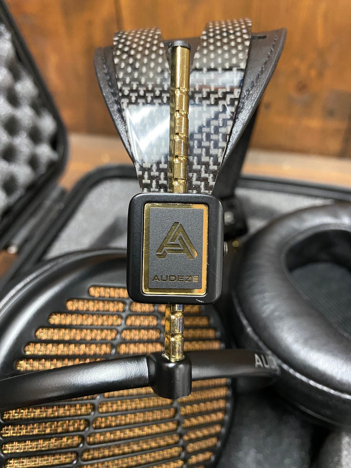 Audeze LCD-4z Planar Magnetic Headphones | USED/GREAT | Open Back | Hard Case