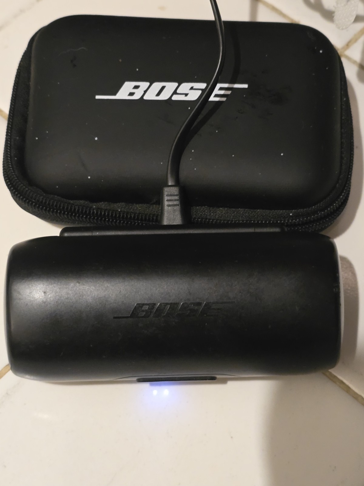 Bose SoundSport Free Wireless Headphones in Ear Earbuds with Charge Case Black