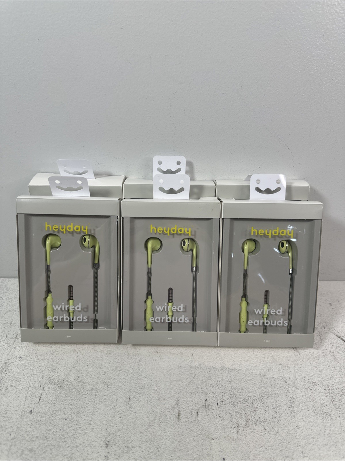 Heyday Earbuds Wired And Wireless Lot of 34 – Classroom Headphones Earbuds NEW