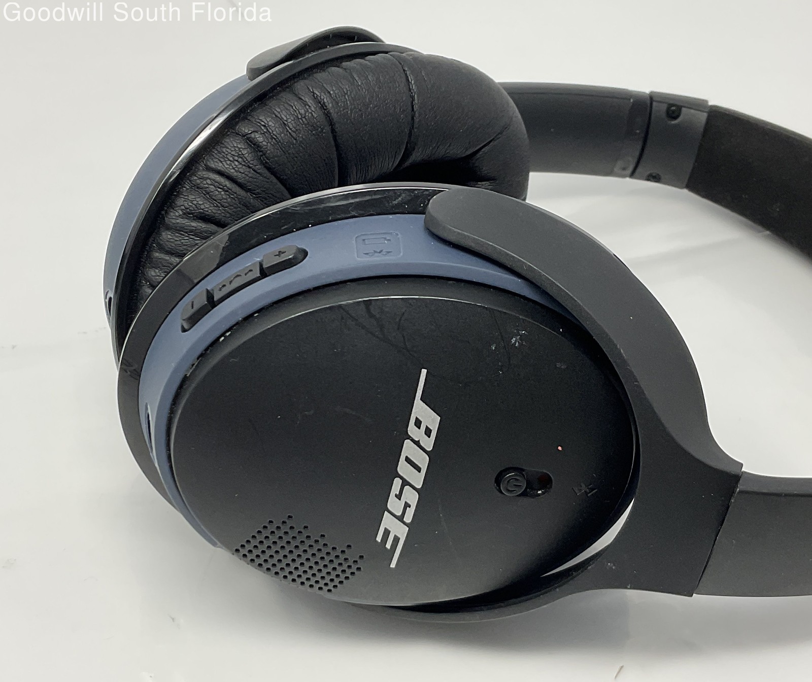 Bose Blue And Black Headphones With AUX & USB Charging Cable And Black Case NCL