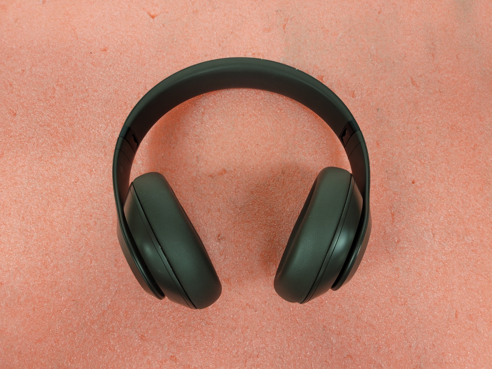Beats Studio Pro Brown Wireless Bluetooth Headphones A2924 | O405