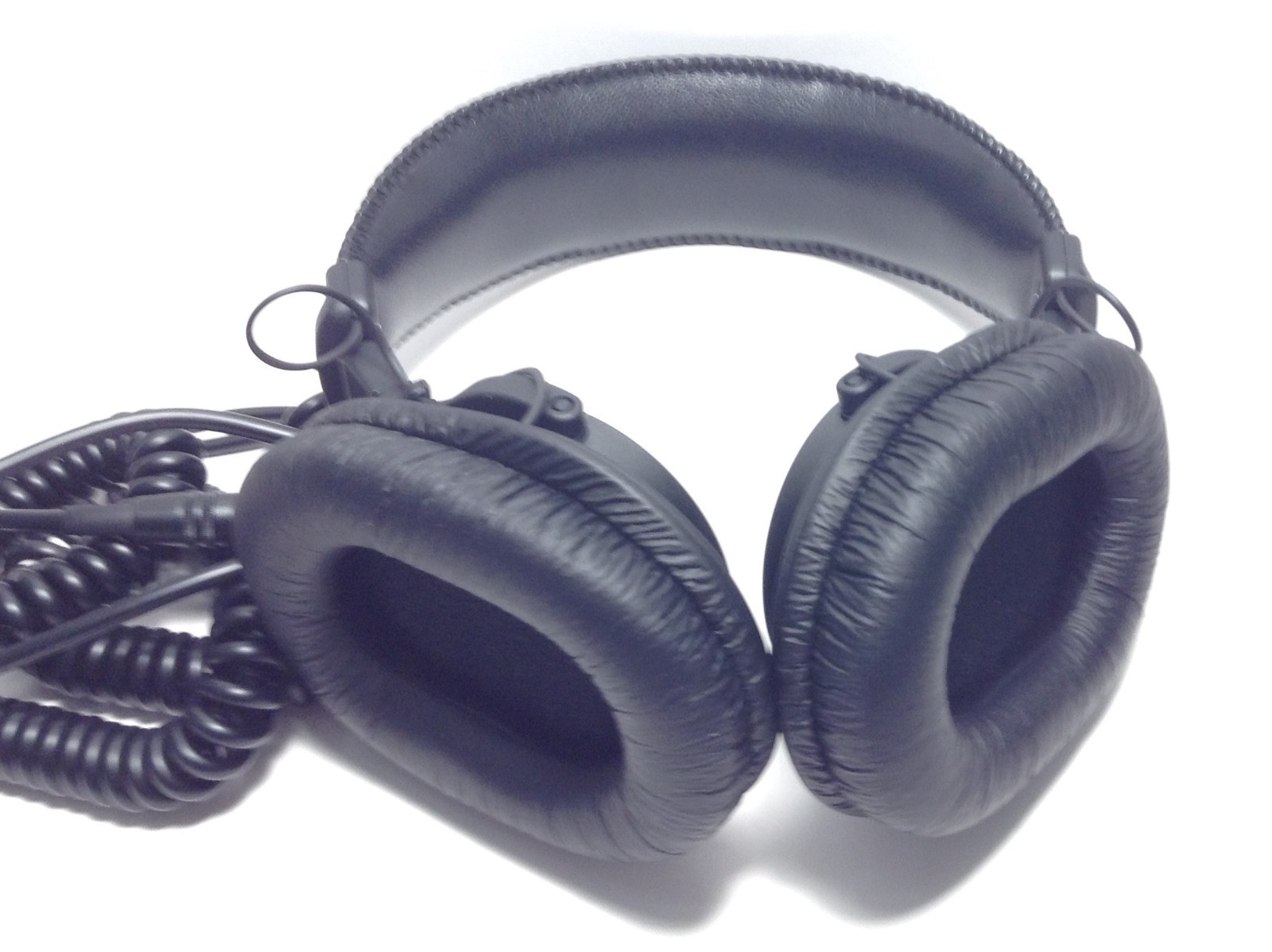 Sony Original MDR7506 Professional Large Diaphragm Over-Ear Stereo Headphone