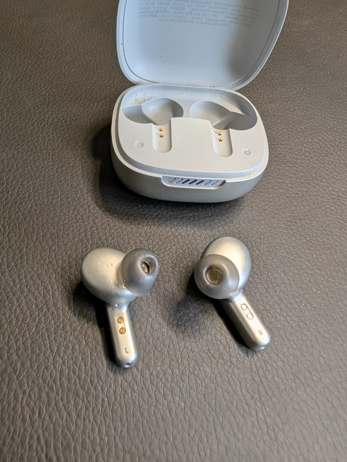 JBL Live Pro 2 True Wireless Noise Cancelling Earbuds Silver – Used Very Good