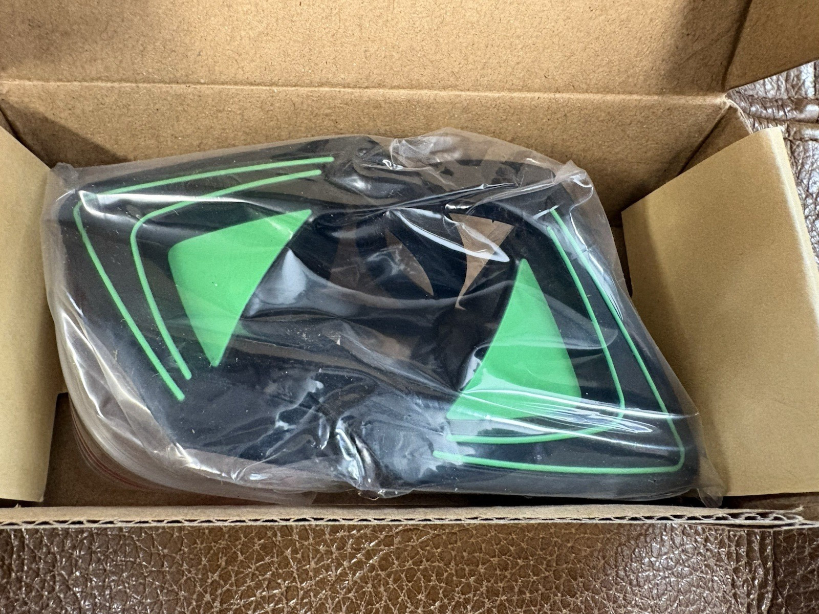 New Genuine Razer Kitty Ears V2 Clip-on for Headsets + HUYUN Silicone Kitty Ear