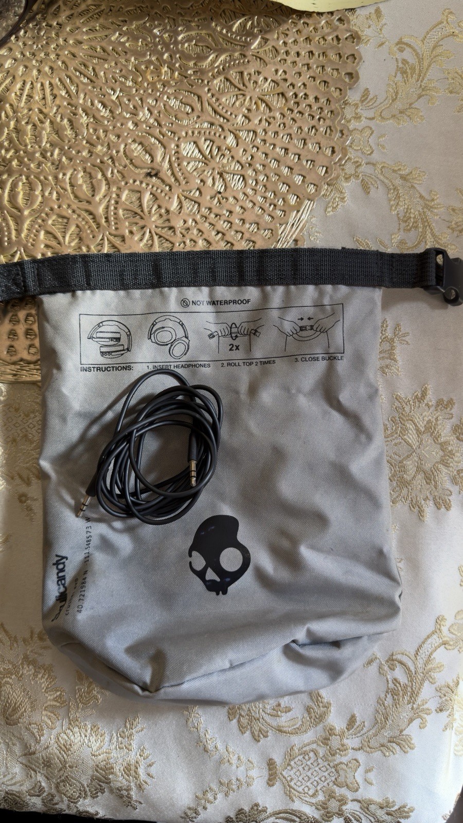 Skullcandy Crusher Evo Wireless Headphones Black Excellent Condition with Case