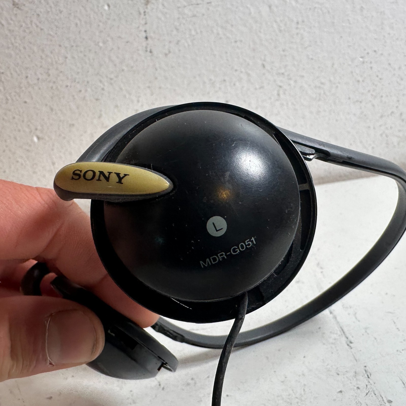 Vintage Sony MDR-G051 Black Wired 3.5mm Jack Compact On-Ear Classic Headphones