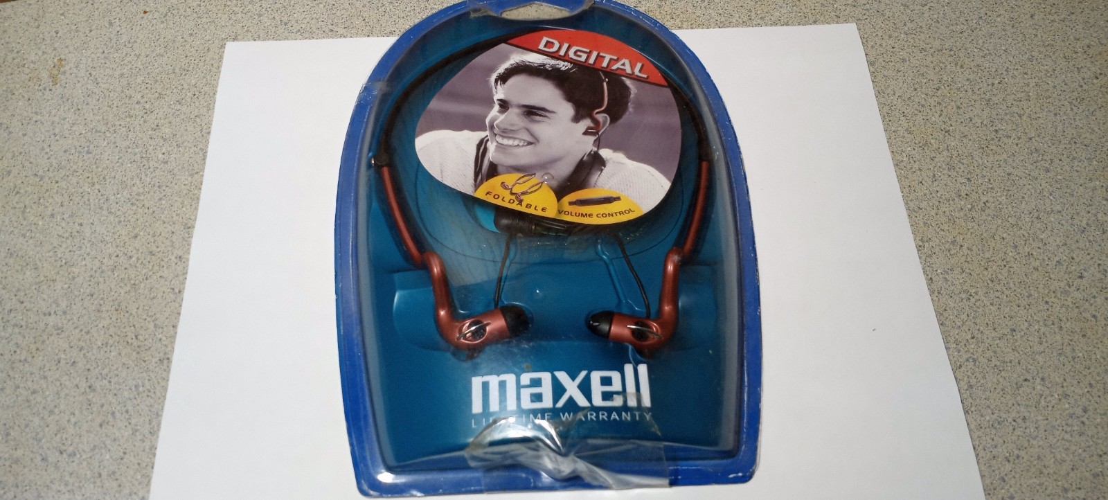 MAXELL HB-350F FOLDABLE STEREO HEAD BUDS WITH VOLUME CONTROL..PLS READ
