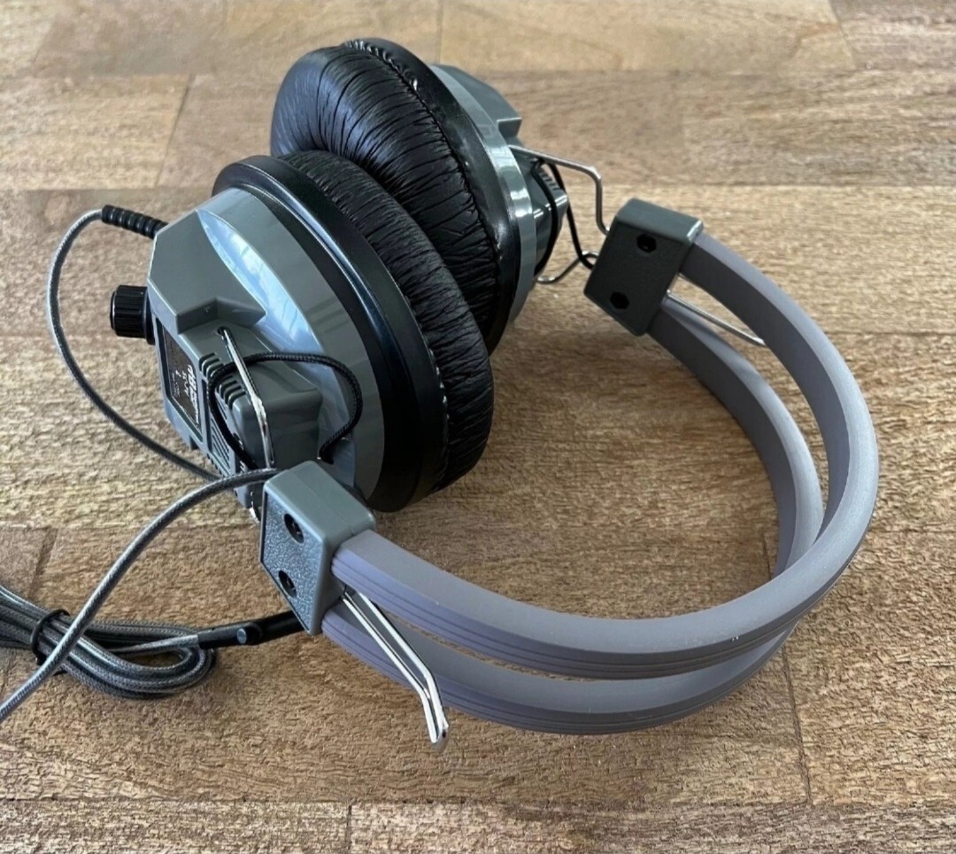 NEW Hamilton Buhl SC-7V SchoolMate Deluxe Over-Ear Headphones Gray