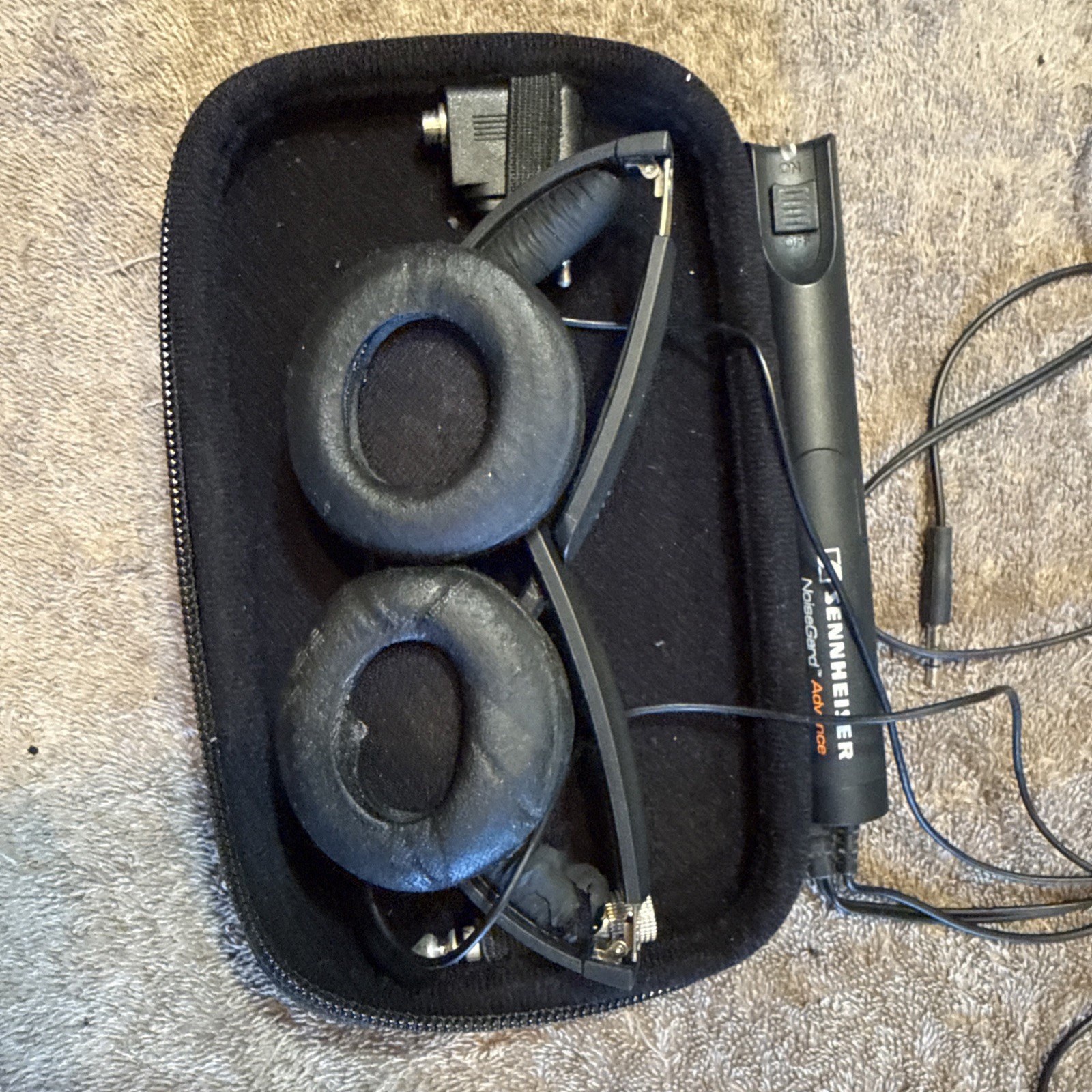 Sennheiser PXC250 Noise Gard Wired Travel Headset Color: Black