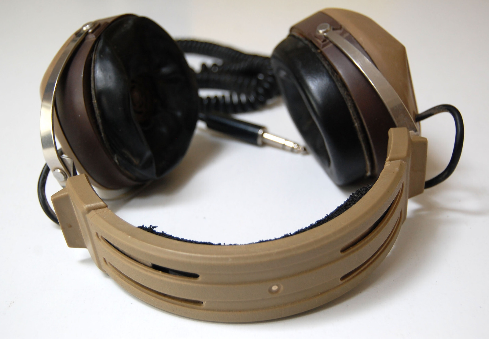 Koss K/6ALC Headphones with Volume Controls Good Sound Need Ear Pads