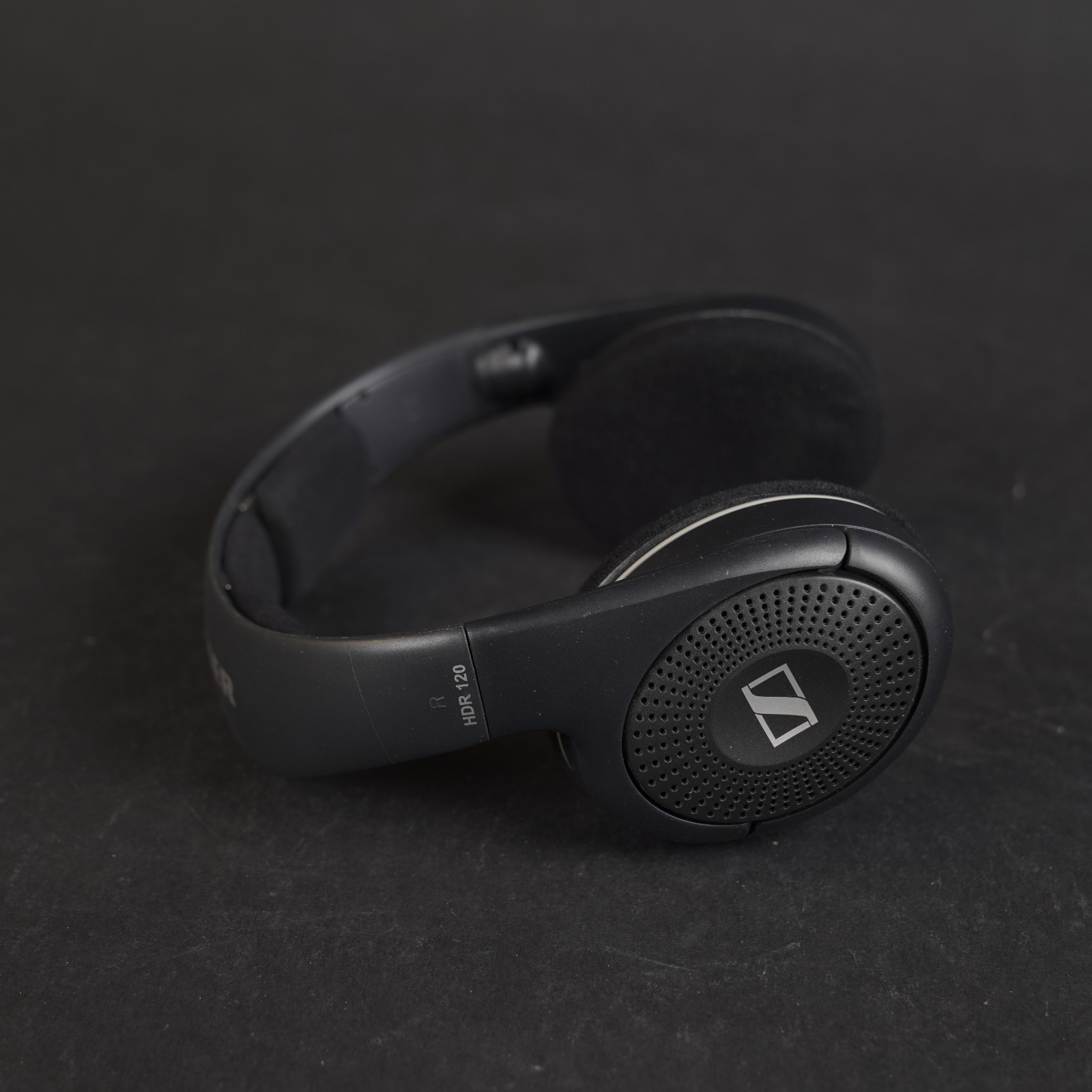 Sennheiser HDR120 2 Wireless Headphones TR120 2 Wireless Charging Stand EUC!