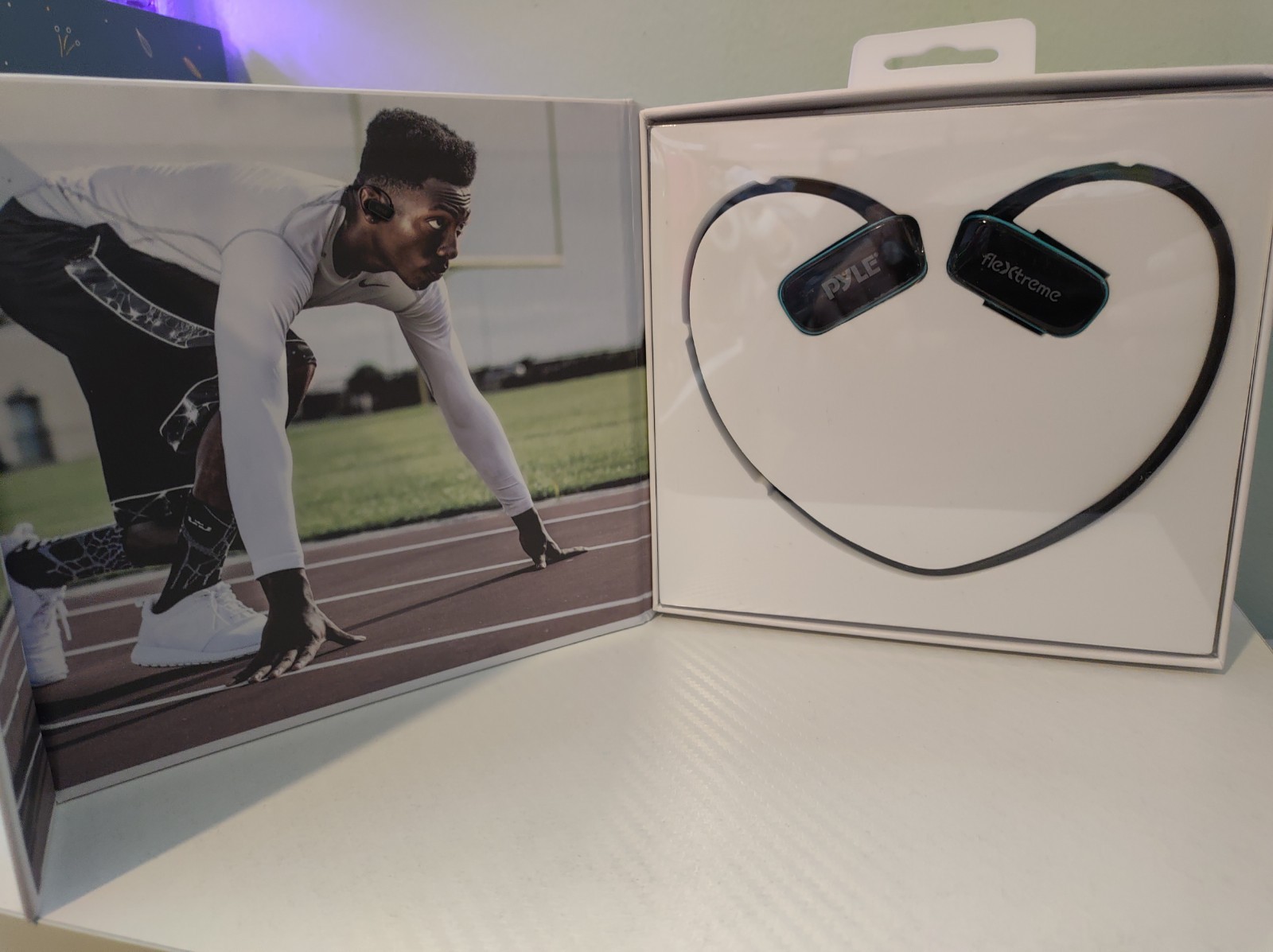 Pyle Flextreme PSWP14BK Waterproof MP3 Player Headphones 8GB HEADSET ONLY Open B