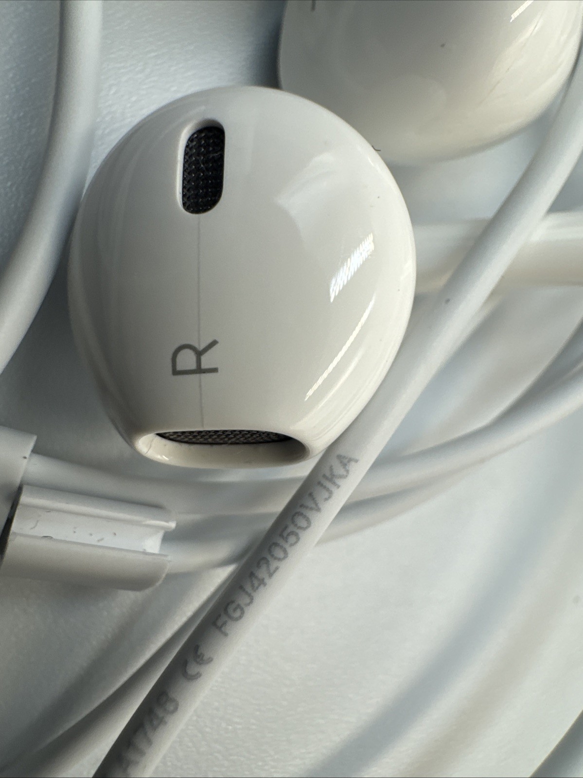 Lot 25 Apple EarPods Lightning A1748 OEM iPhone Headphones Tested Clean