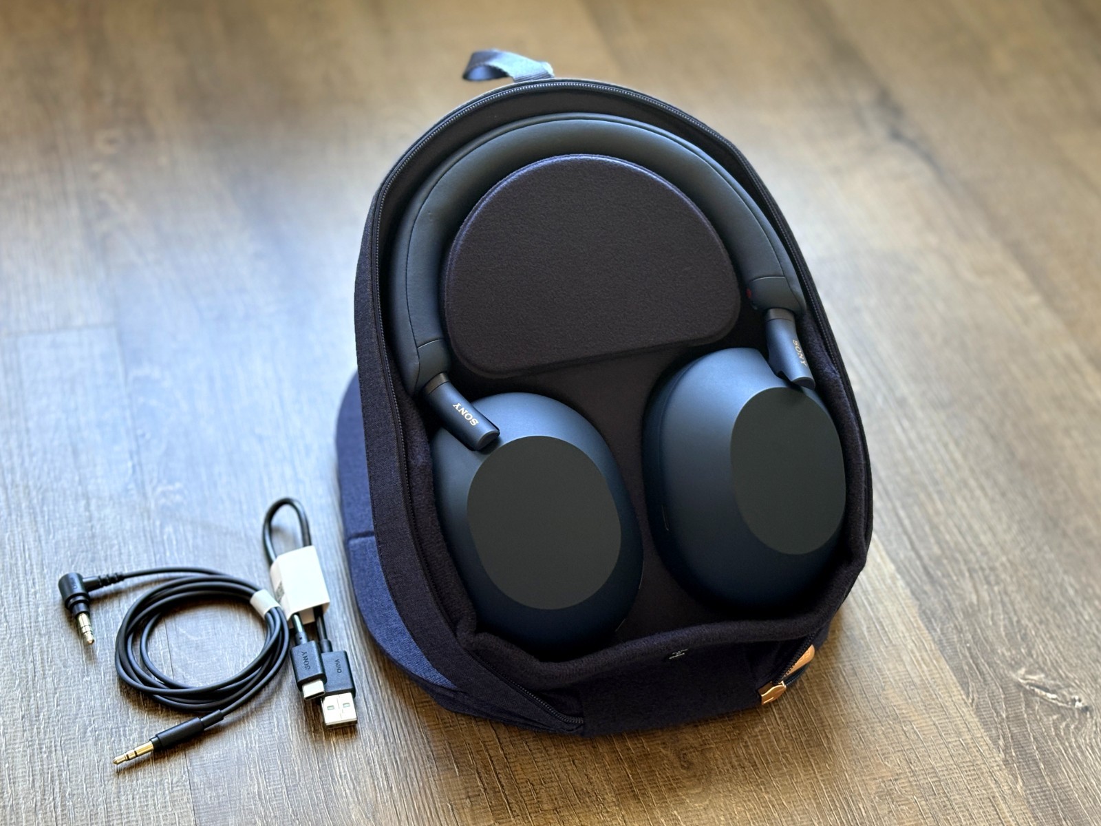 SONY WH-1000XM5 Wireless Noise Canceling Over Ear Headphones /w CASE – BLUE #VG