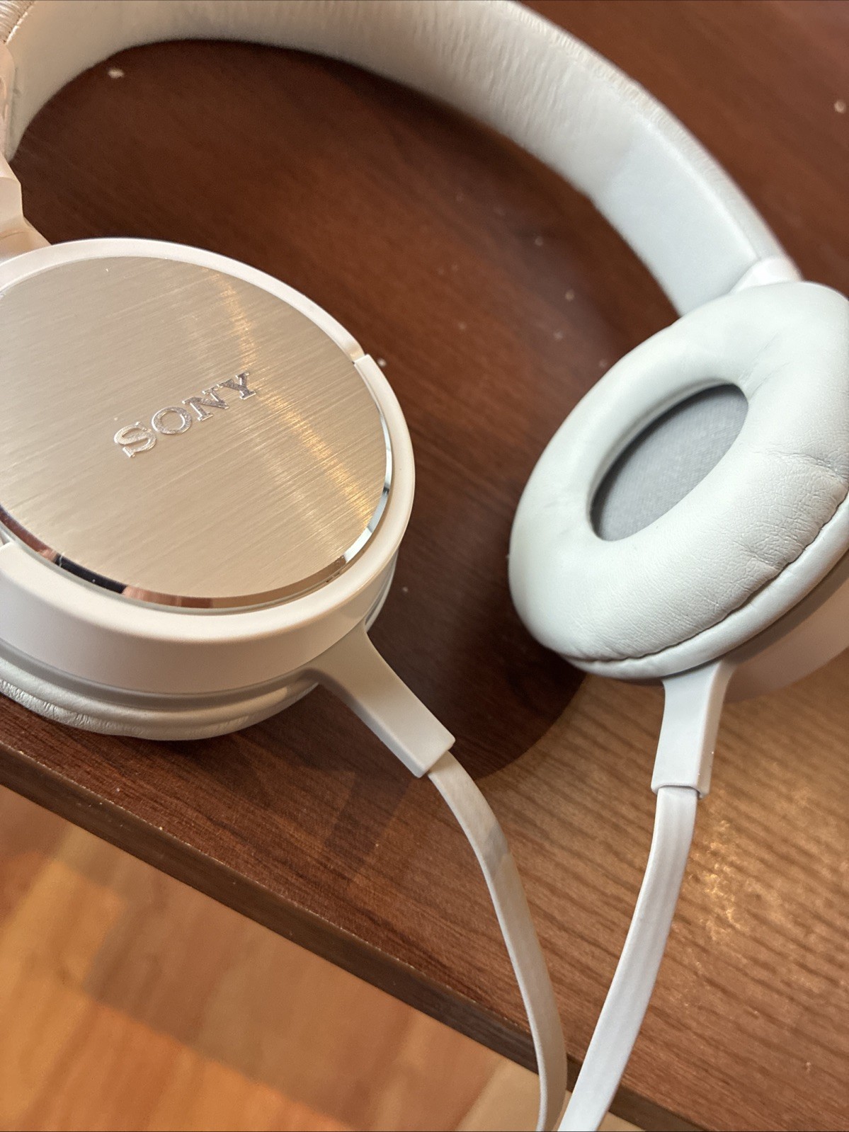 Sony MDR-ZX110 Ear-Pad (On the Ear) Headband Headphones – White