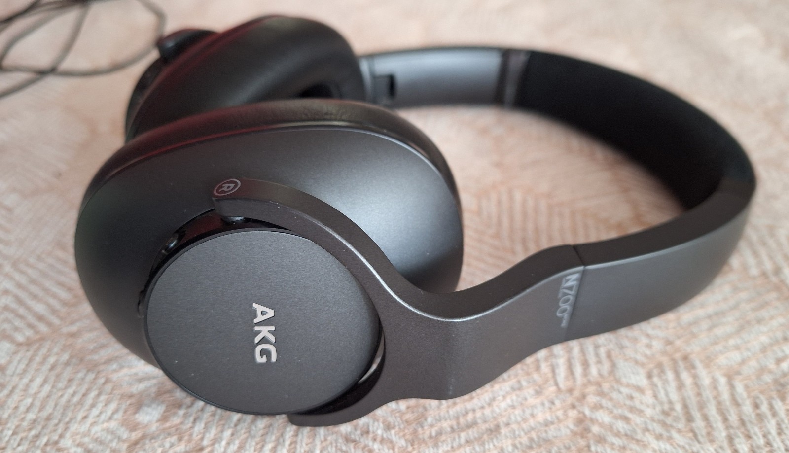 AKG N700NC M2 premium over-ear, ANC wireless headphones. Harman curve accurate