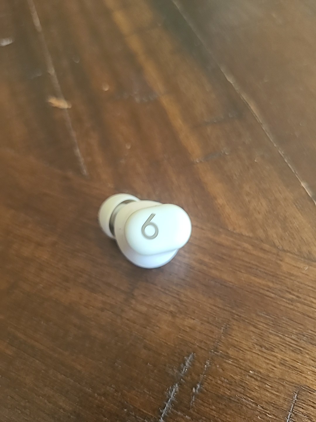 Beats by Dr. Dre Studio Buds – White
