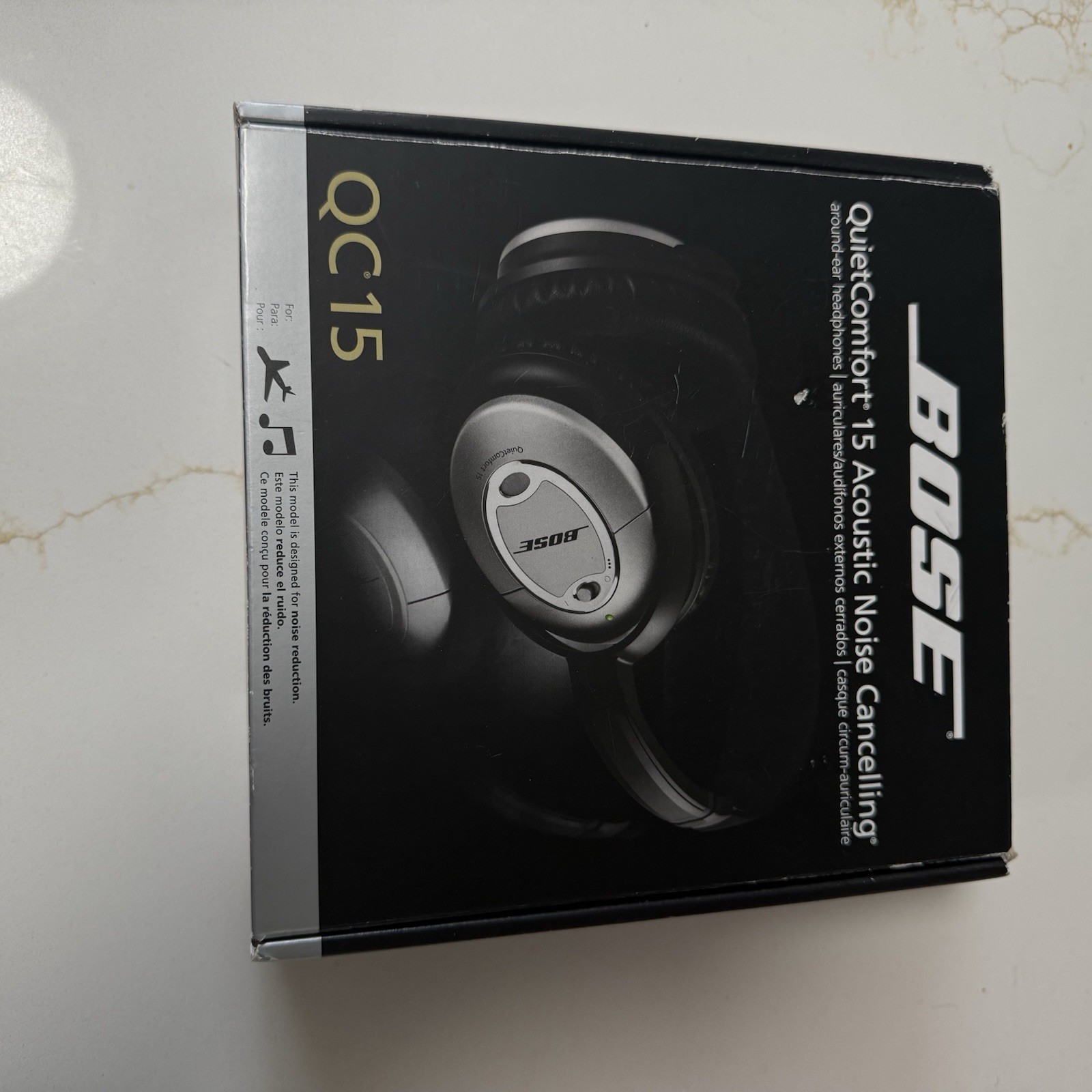 Bose QuietComfort 15 Headphones – Silver/Black with case Noise Canceling