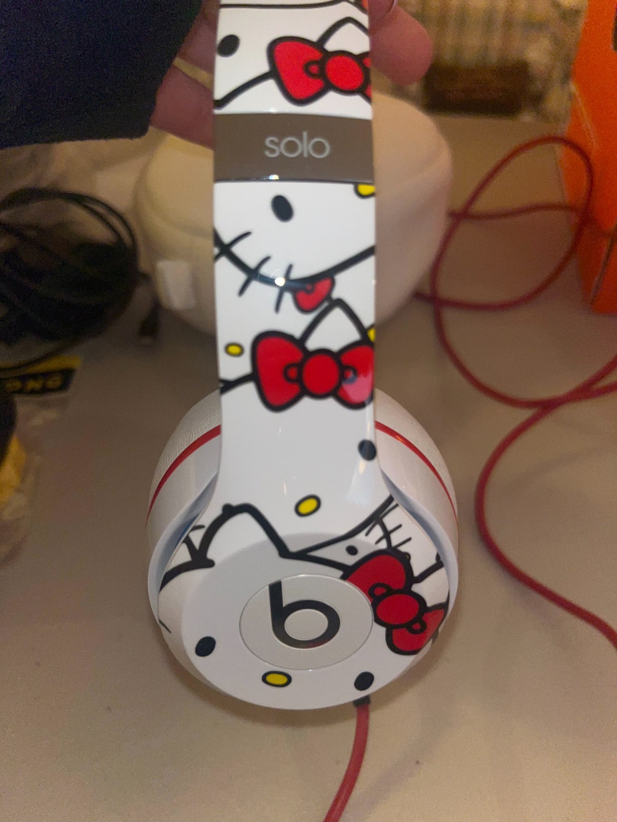 READ!! Hello Kitty Beats Solo 2 Special Edition Wired Headphones SOLD AS IS