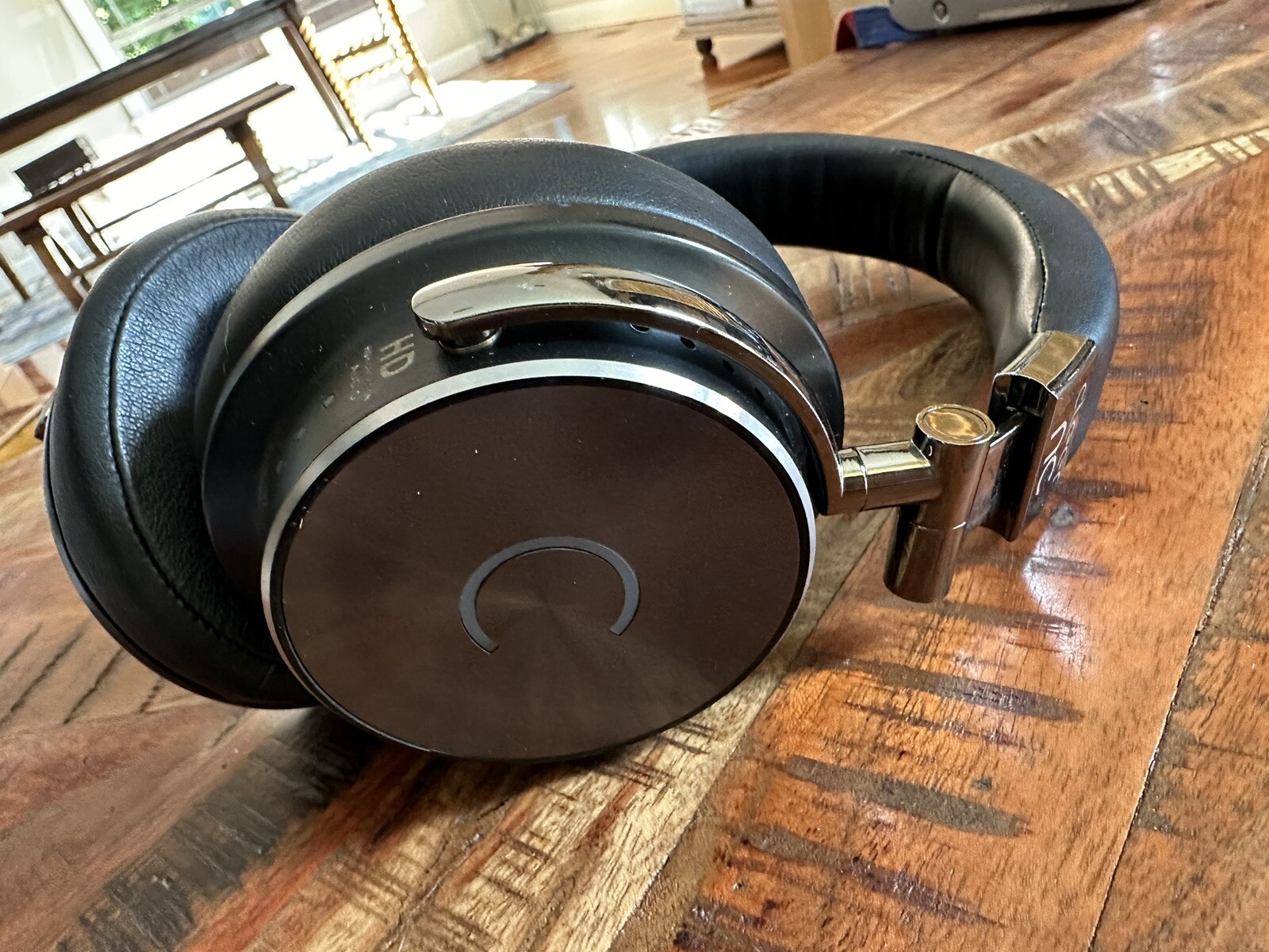 Cleer NC Noise Canceling Headphones HD With Case