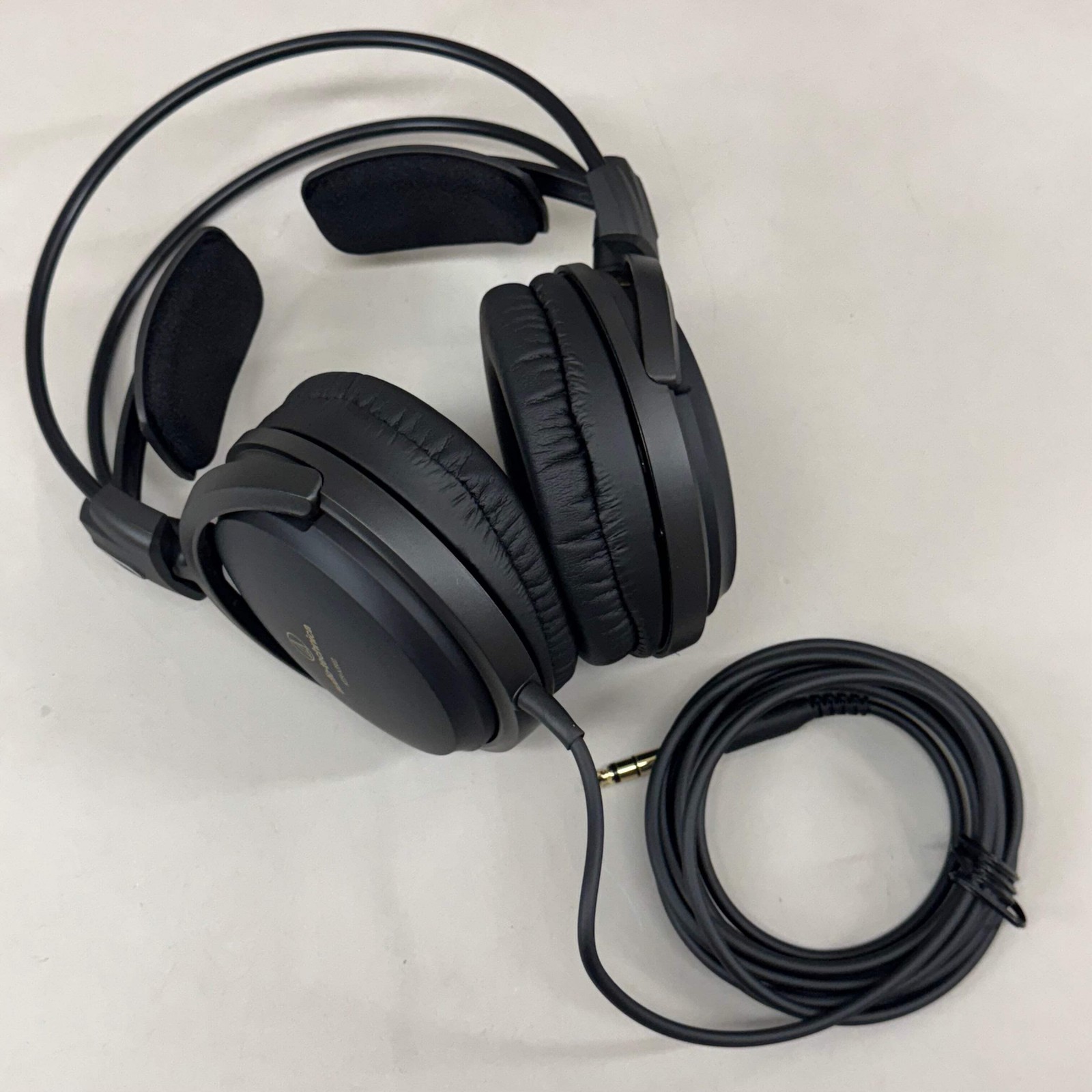 AUDIO-TECHNICA Art Monitor Over Ear Wired Dynamic Headphones Black ATH-A550Z