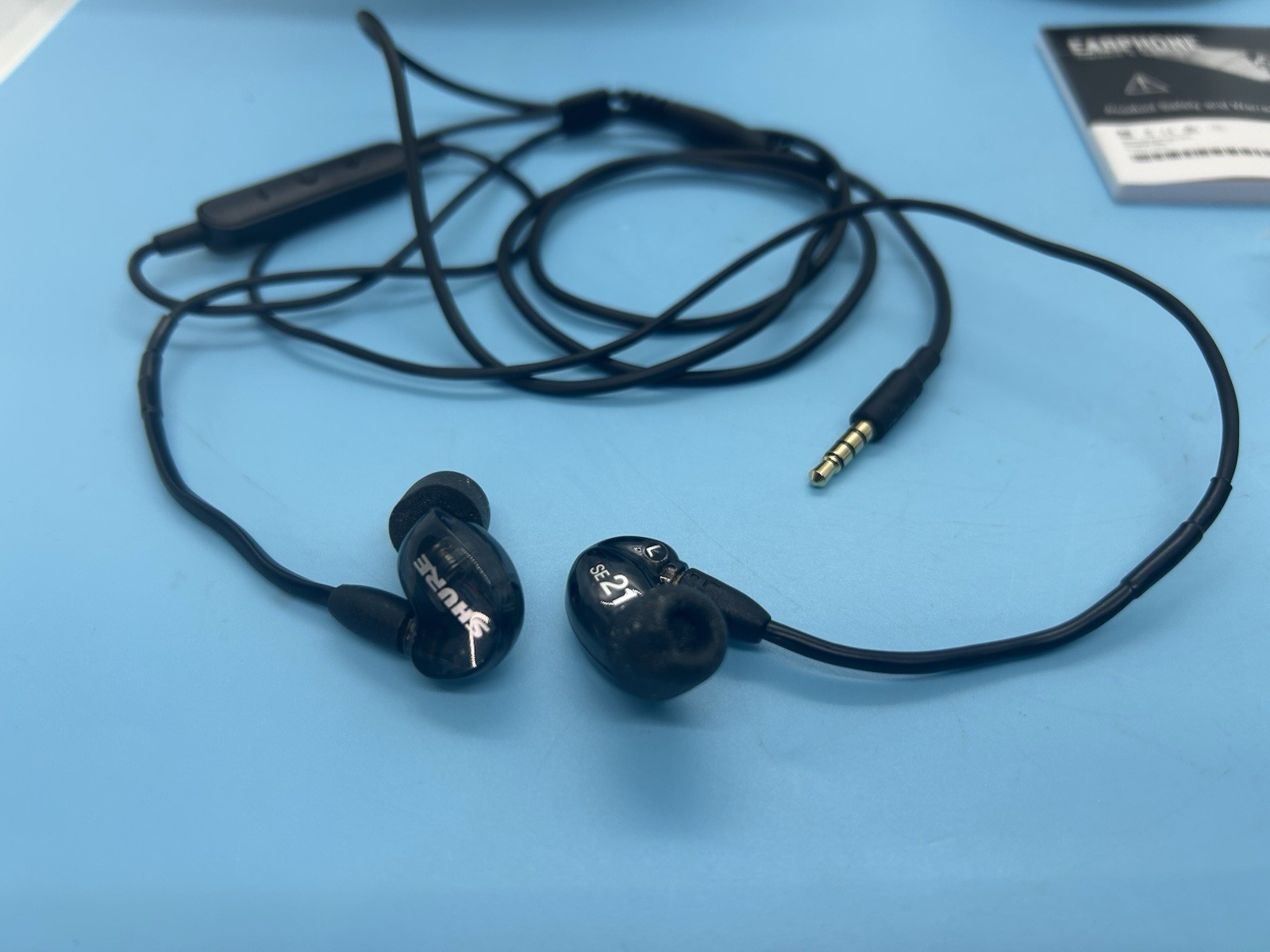 Shure AONIC 215 Gen 2 True Wireless In-Ear Headphones -Black.