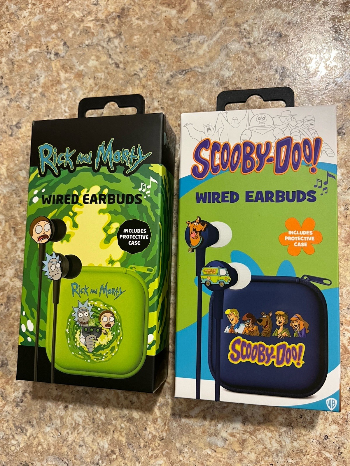 Rick & Morty & Scooby Doo Wired Earbuds & Protective Case Lot of 2 WB