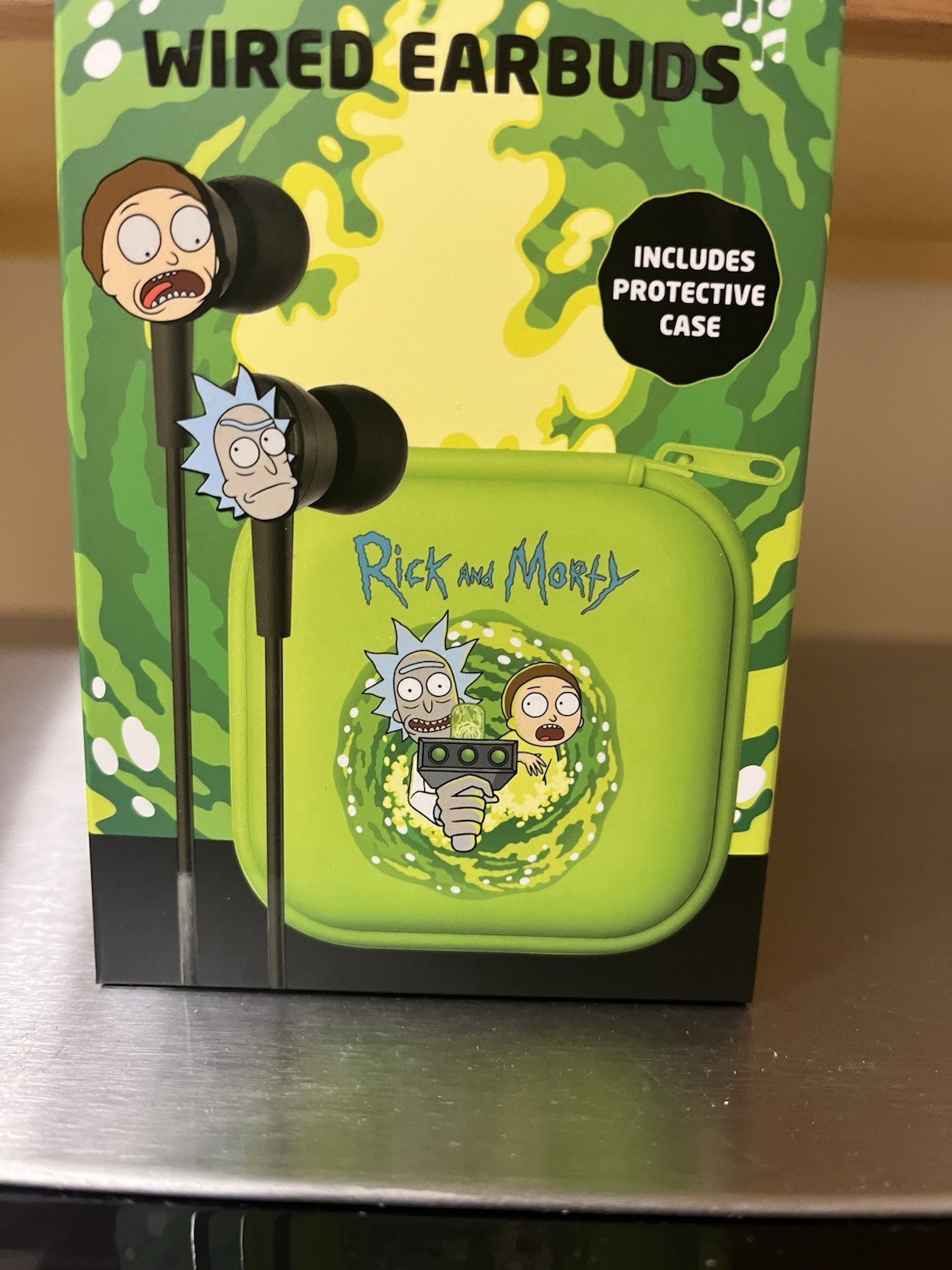 Rick & Morty Wired Ear Buds with 3 by 3 Inch Cool Zipper Case