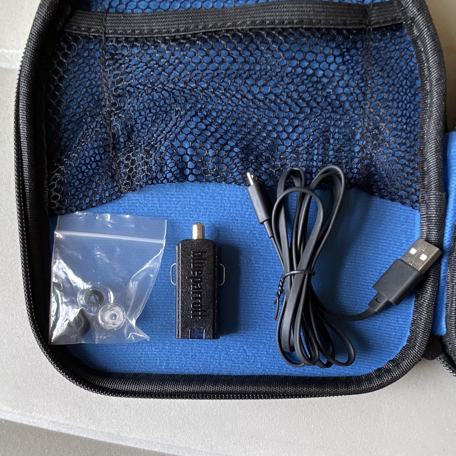 BlueParrott B550-XT Bluetooth Over-Ear Headset w/ Case, USB Cable & Ear Pads